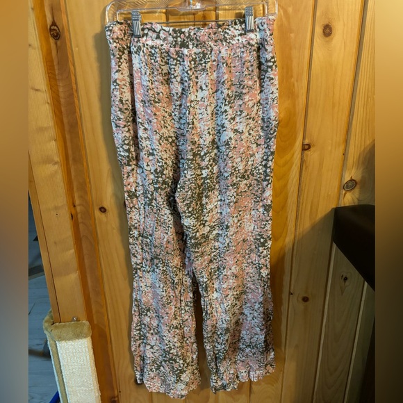 Express Women’s Floral Flowy Pants - Picture 7 of 7